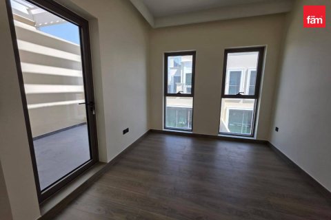 Villetta a schiera in affitto a Dubai, EAU 4 camere da letto, 144 mq. № 782989 - foto 7