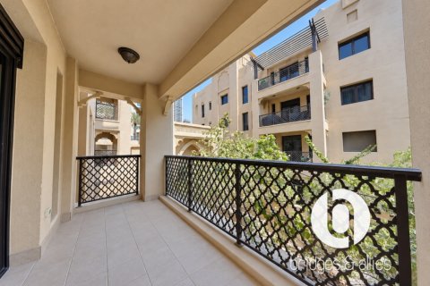 Apartment in Old Town, Dubai, UAE 1 bedroom, 87 sq.m. № 769754 - photo 16