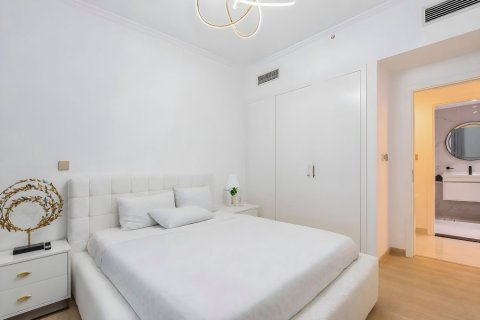 Appartement te koop in Downtown Dubai (Downtown Burj Dubai), Dubai, VAE 2 slaapkamers, 125 vr.m., nr 769537 - foto 10