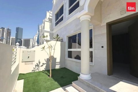 Townhouse de închiriat în Dubai, EAU 4 dormitoare, 155 mp.  №783170 - poză 2