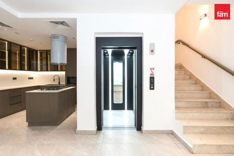 Townhouse de închiriat în Dubai, EAU 4 dormitoare, 155 mp.  №783170 - poză 13