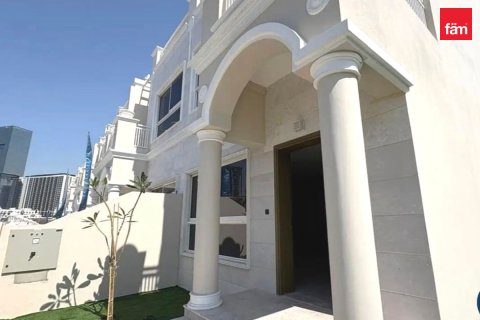 Townhouse de închiriat în Dubai, EAU 4 dormitoare, 155 mp.  №783170 - poză 17