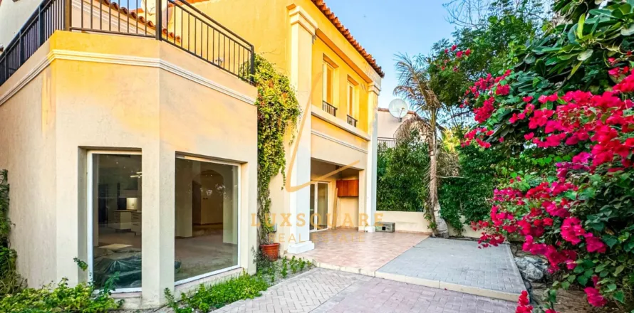 Kaupunkipientalo Green Community, Dubai, Arabiemiraatit 3 makuuhuonetta, 375 m2 № 777446