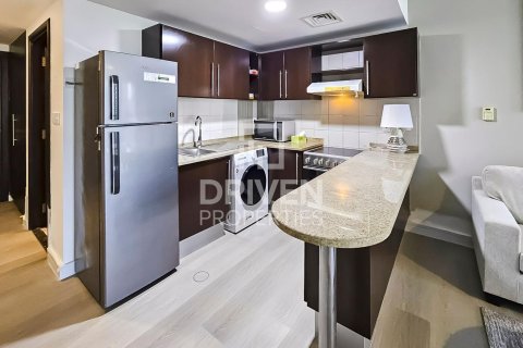 Huoneisto Jumeirah Lake Towers, Dubai, Arabiemiraatit 1 huone, 38.46 m2 № 770464 - kuva 6