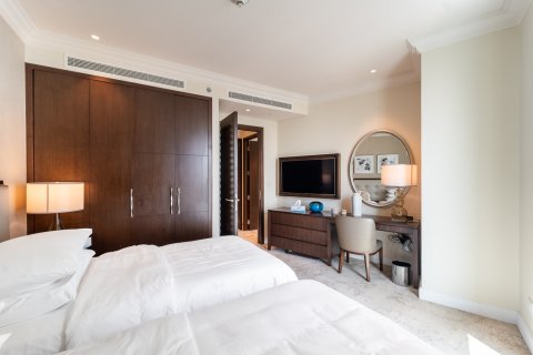 Appartement te koop in Downtown Dubai (Downtown Burj Dubai), Dubai, VAE 3 slaapkamers, 184 vr.m., nr 769520 - foto 16
