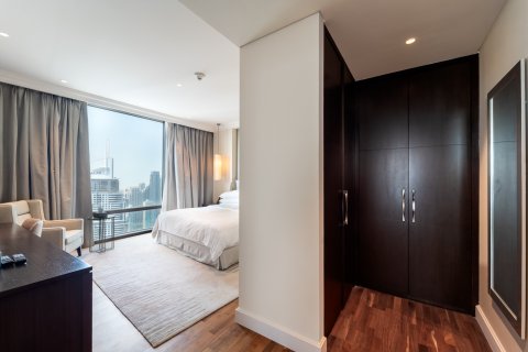 Appartement te koop in Downtown Dubai (Downtown Burj Dubai), Dubai, VAE 3 slaapkamers, 184 vr.m., nr 769520 - foto 12