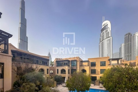 Huoneisto Downtown Dubai (Downtown Burj Dubai), Arabiemiraatit 2 makuuhuonetta, 162.12 m2 № 770188 - kuva 2