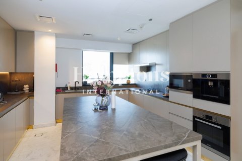 Penthouse in Downtown Dubai (Downtown Burj Dubai), UAE 6 bedrooms, 586.21793000 sq.m. № 769569 - photo 8