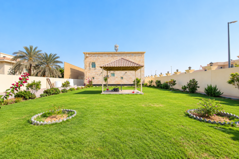 Vila u Mughaidir, Sharjah, UAE 6 spavaćih soba, 1665.29 m2 Br. 782684 - fotografija 23