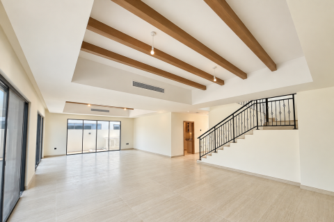 Villa in Damac Lagoons, Dubai, UAE 6 bedrooms, 428.38 sq.m. № 776906 - photo 2