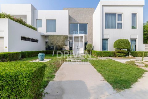 Vila di Al Barari, Dubai, UAE 4 bilik tidur, 1196.03 meter persegi № 770486 - foto 1