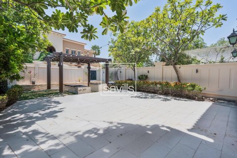 Kaupunkipientalo Saadiyat Island, Abu Dhabi, Arabiemiraatit 4 makuuhuonetta, 395.58 m2 № 775575 - kuva 3