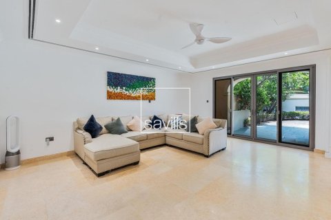 Kaupunkipientalo Saadiyat Island, Abu Dhabi, Arabiemiraatit 4 makuuhuonetta, 395.58 m2 № 775575 - kuva 2
