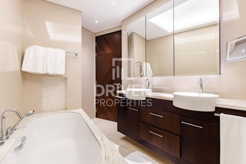 Apartment til salg i Downtown Dubai (Downtown Burj Dubai), Dubai, UAE 2 soveværelser, 143.35 kvm № 782161 - foto 13