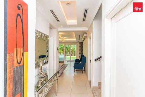 Villa in vendita a Al Barsha, Dubai, EAU 4 camere da letto, 430.9 mq. № 769417 - foto 8