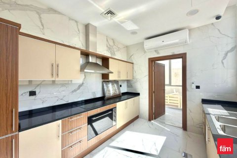 Villa til salg i Dubai, UAE 5 soveværelser, 464.9 kvm № 769443 - foto 10