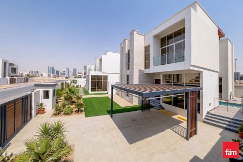 Villa til salg i Dubai, UAE 5 soveværelser, 464.9 kvm № 769443 - foto 2