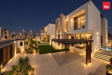Villa a Dubai, EAU 5 camere da letto, 464.9 mq. № 769443