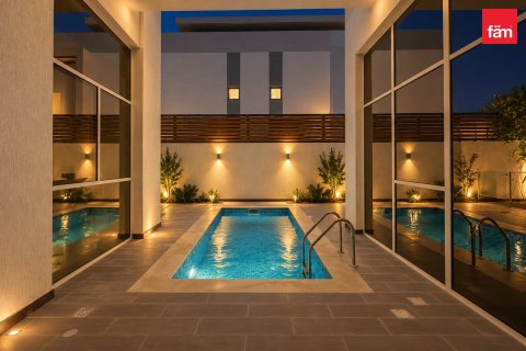 Villa til salg i Dubai, UAE 5 soveværelser, 464.9 kvm № 769443 - foto 8