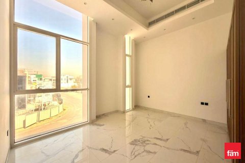 Villa til salg i Dubai, UAE 5 soveværelser, 464.9 kvm № 769443 - foto 16