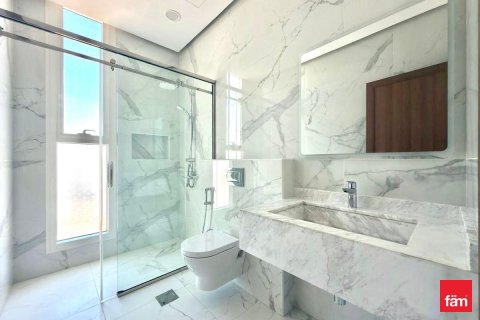 Villa til salg i Dubai, UAE 5 soveværelser, 464.9 kvm № 769443 - foto 17