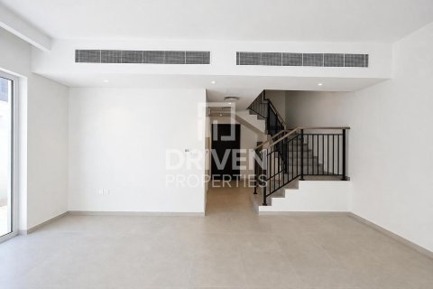 Townhouse in Dubai, UAE 4 bedrooms, 112.97 sq.m. № 778741 - photo 2