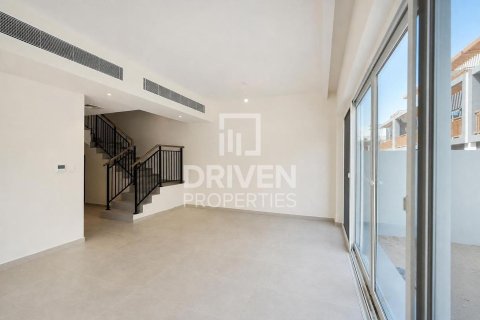 Townhouse in Dubai, UAE 4 bedrooms, 112.97 sq.m. № 778741 - photo 3