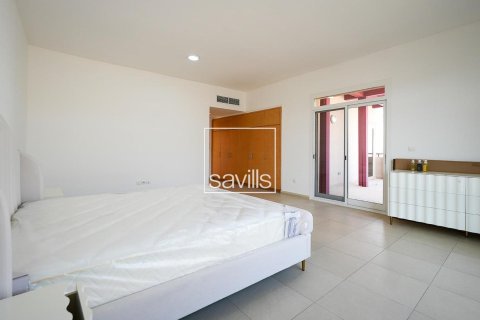 Vila v Khalifa City, Abu Dhabi, SAE 5 ložnice, 547.57 m² Č.: 772791 - fotografie 15