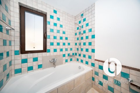Apartment in Old Town, Dubai, UAE 1 bedroom, 92 sq.m. № 769757 - photo 15