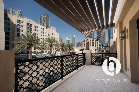 Apartment in Old Town, Dubai, UAE 1 bedroom, 92 sq.m. № 769757 - photo 2