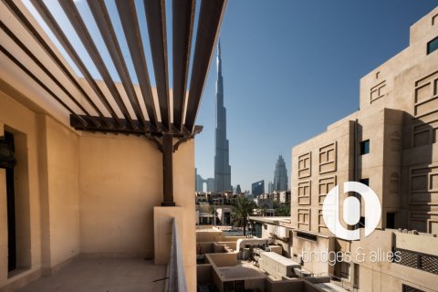 Apartment in Old Town, Dubai, UAE 1 bedroom, 92 sq.m. № 769757 - photo 1