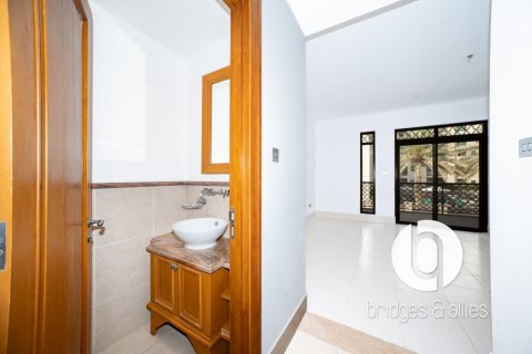 Apartment in Old Town, Dubai, UAE 1 bedroom, 92 sq.m. № 769757 - photo 17