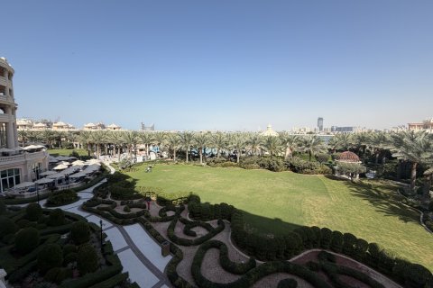 Apartment til salg i Palm Jumeirah, Dubai, UAE 62 kvm № 769534 - foto 1