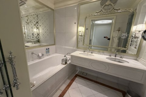 Apartment til salg i Palm Jumeirah, Dubai, UAE 62 kvm № 769534 - foto 5