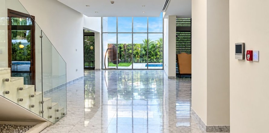 Villa en Dubai, EAU 5 dormitorios, 796.6 m² № 732872