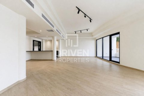 Зняти в оренду віллу в Джумейра, Дубай, ОАЕ 5 спалень, 357.12м2, № 782573 - фото 5