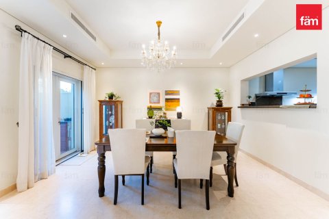 Kaupunkipientalo Al Furjan, Dubai, Arabiemiraatit 3 makuuhuonetta, 224 m2 № 769887 - kuva 4