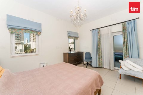 Kaupunkipientalo Al Furjan, Dubai, Arabiemiraatit 3 makuuhuonetta, 224 m2 № 769887 - kuva 13