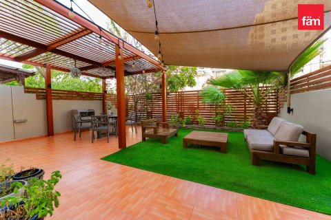 Kaupunkipientalo Al Furjan, Dubai, Arabiemiraatit 3 makuuhuonetta, 224 m2 № 769887 - kuva 25