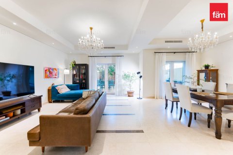 Kaupunkipientalo Al Furjan, Dubai, Arabiemiraatit 3 makuuhuonetta, 224 m2 № 769887 - kuva 2