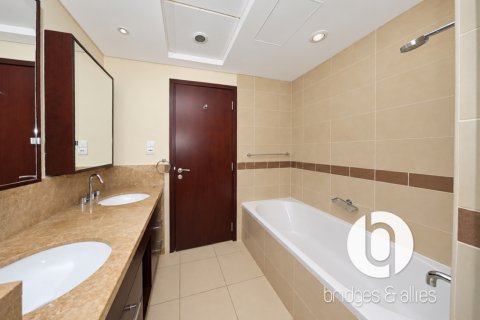 Apartment in Downtown Dubai (Downtown Burj Dubai), UAE 2 bedrooms, 107 sq.m. № 769750 - photo 15