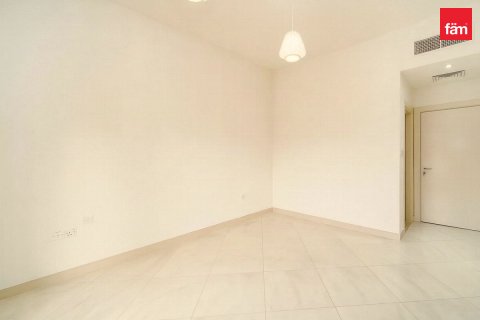 Villa te huur in Dubai, VAE 4 slaapkamers, 199 vr.m., nr 769680 - foto 3
