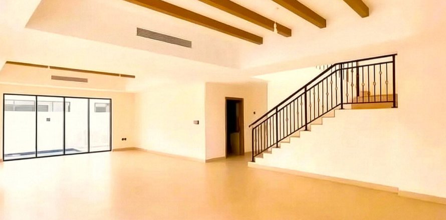 Villa en Dubai, EAU 6 dormitorios, 432 m² № 769873