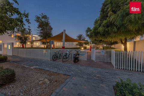Rijtjeshuis te koop in Dubai, VAE 4 slaapkamers, 230.2 vr.m., nr 769387 - foto 16