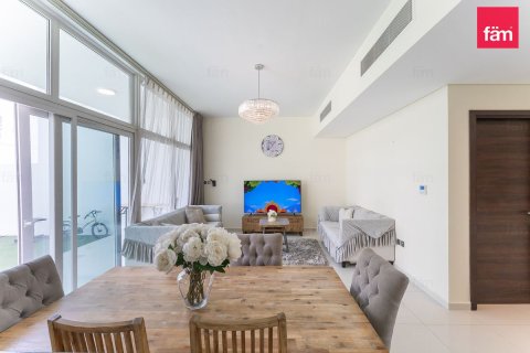 Rijtjeshuis te koop in Dubai, VAE 4 slaapkamers, 230.2 vr.m., nr 769387 - foto 3