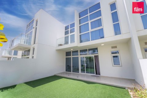 Rijtjeshuis te koop in Dubai, VAE 4 slaapkamers, 230.2 vr.m., nr 769387 - foto 1
