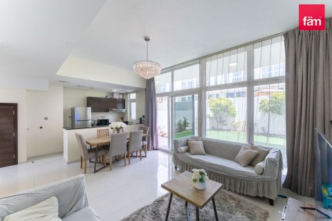 Rijtjeshuis te koop in Dubai, VAE 4 slaapkamers, 230.2 vr.m., nr 769387 - foto 2
