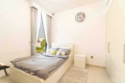 Dubai, BAE’de satılık sıra ev 4 yatak odası, 246 m² No 769529 - fotoğraf 9