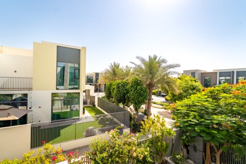 Dubai, BAE’de satılık sıra ev 4 yatak odası, 246 m² No 769529 - fotoğraf 14