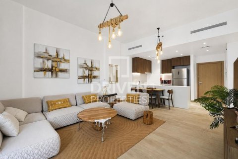 Apartment in Jumeirah, Dubai, UAE 2 bedrooms, 120.03 sq.m. № 771107 - photo 2